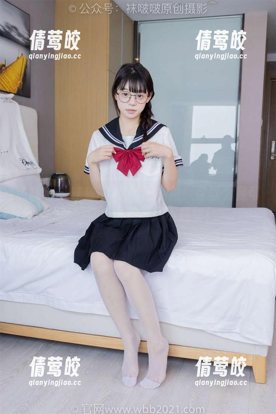 袜啵啵 - 瑶瑶的JK制服私拍：你以为是可爱，其实也是一阵小风情！