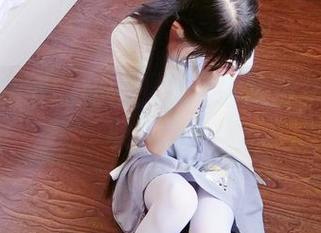 蓝白围裙下的秘密：西尔酱写真集和原图收藏指南