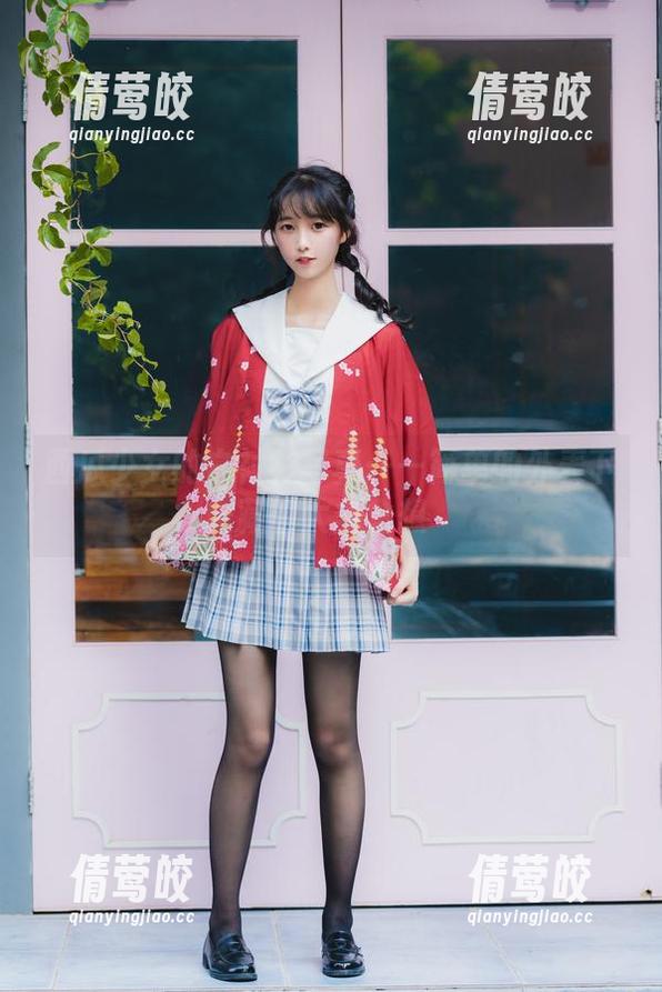 西瓜少女的白衬衫写真——简单的外表下藏着太多念想