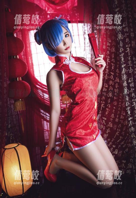 面饼仙儿的泳衣冒险：原图里藏着的小秘密！