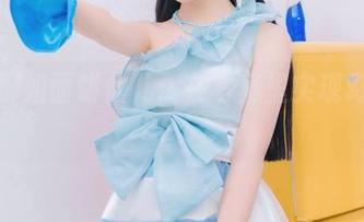性感御姐面饼仙儿：在写真里实现幻想的COS梦