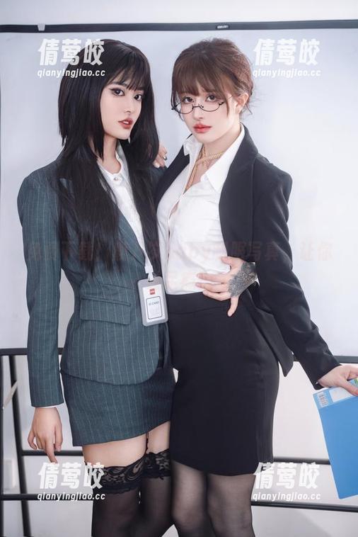 免费下载！鹿八岁baby制服写真，让你过足瘾！